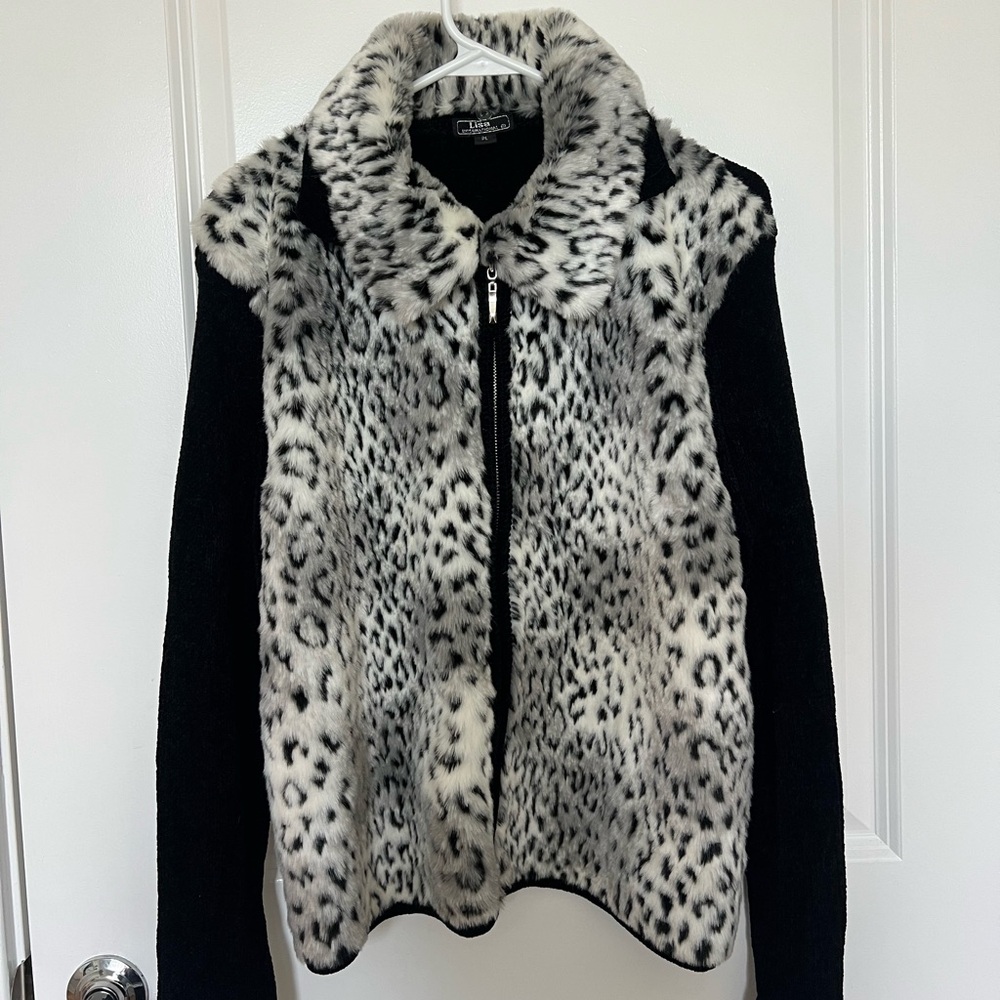 Vintage Black and White Leopard Print Teddy Jacket